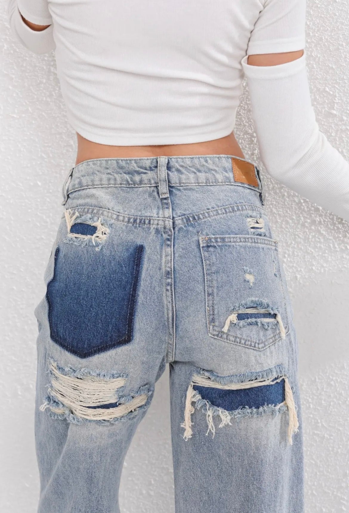 Livia - Vintage Ripped Jeans